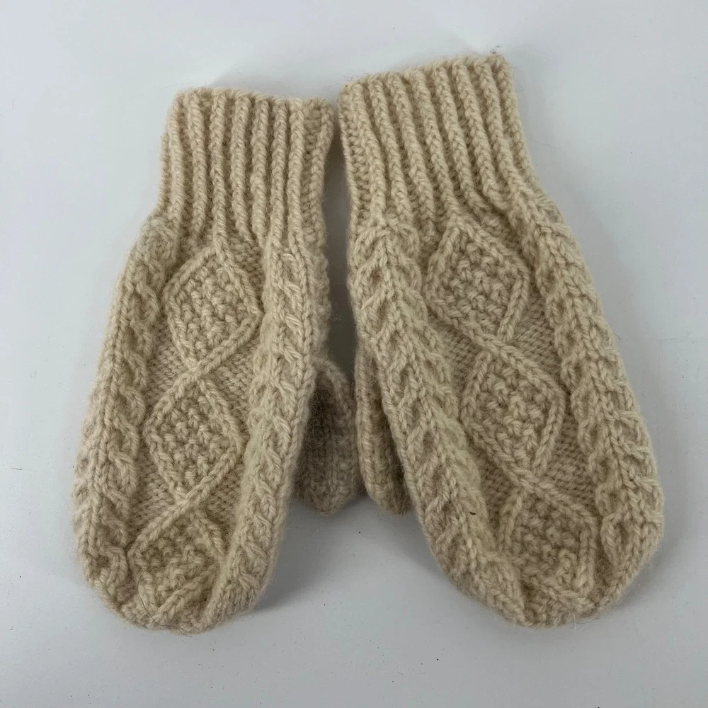 Vintage Hand Knit Wool Cable Knit Mittens Cream Aran Irish Women's Medium